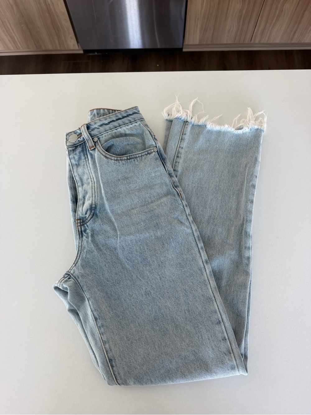 superdown Light Blue Straight-Leg Frayed Hem Jeans